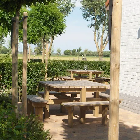 Bed & Breakfast Knotwilgenhoeve
