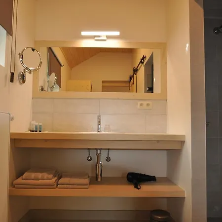 Knotwilgenhoeve Couette-café 4*